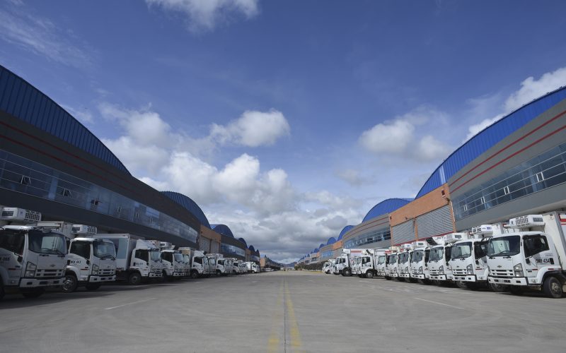 Contamos con pisos de concreto de alta especificación (MR41), diseñados para soportar una resistencia de hasta 10 toneladas por metro cuadrado.